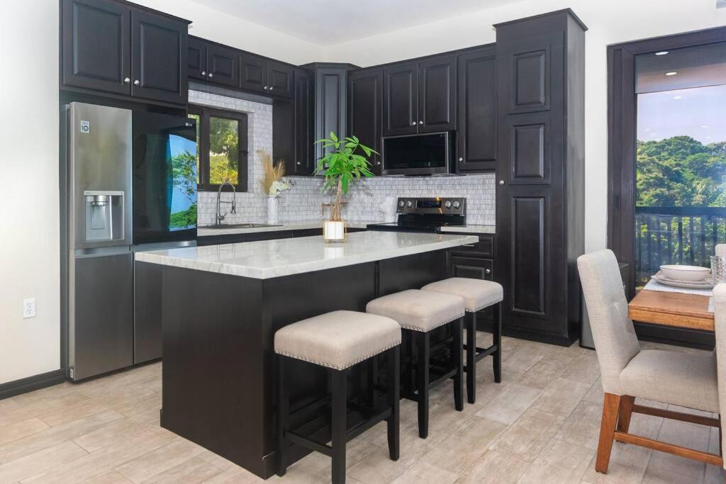 Luxury 5 Bdrms-5 Bthms Villa With Private Pool In Уест Енд Екстериор снимка